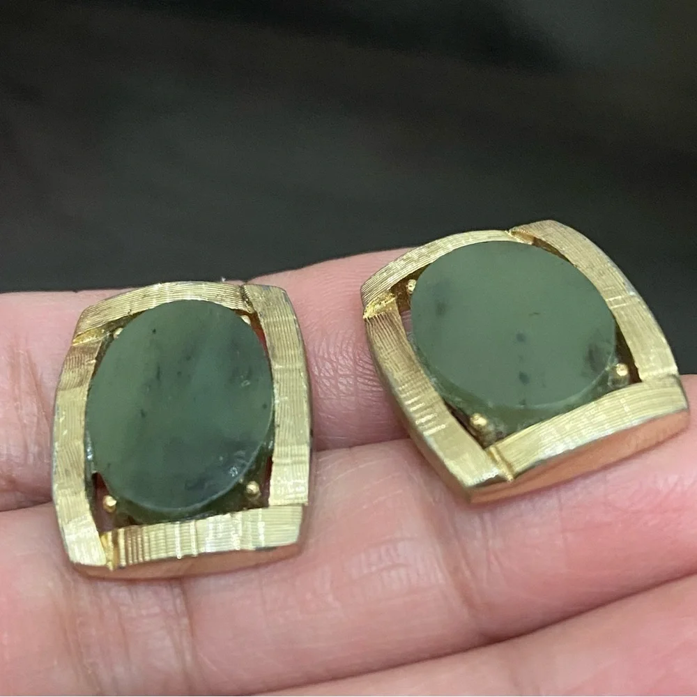 Vintage SWANK Pat Pend Brushed Gold Jade Jadeite Cufflinks